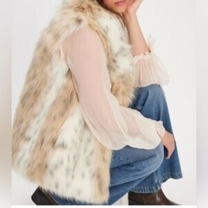 Gallery Cream and Tan Faux Fur Animal print Vest